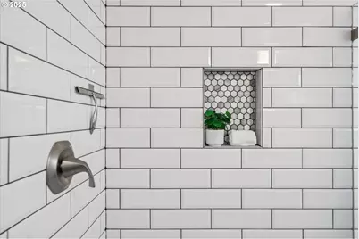 232 W Hereford St, Gladstone, OR 97027 - Photo 27