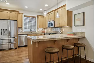 12264 SW 2nd St, Beaverton, OR 97005 - Photo 7