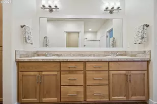 12264 SW 2nd St, Beaverton, OR 97005 - Photo 21