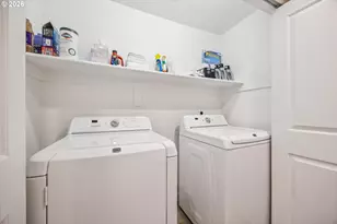 12264 SW 2nd St, Beaverton, OR 97005 - Photo 27