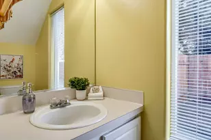 453 NW Lincoln St, Hillsboro, OR 97124 - Photo 11