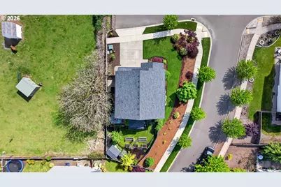 191 SW Mt St Helens St, McMinnville, OR 97128 - Photo 37