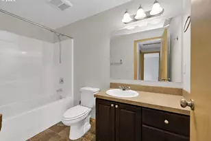 279 S 71st St, Springfield, OR 97478 - Photo 31