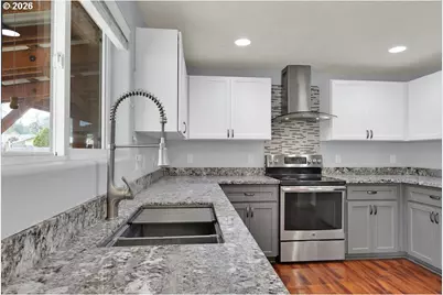 279 S 71st St, Springfield, OR 97478 - Photo 15