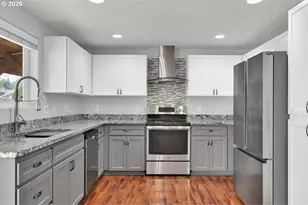 279 S 71st St, Springfield, OR 97478 - Photo 13