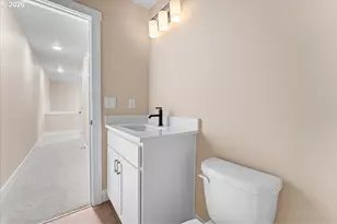 13144 Seasons Ln, Oregon City, OR 97045 - Photo 9