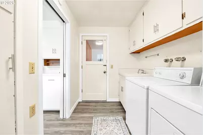 1140 Oak Dr, Junction City, OR 97448 - Photo 17