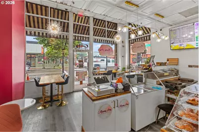 621 SW Evergreen Ave, Redmond, OR 97756 - Photo 5