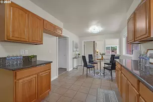 9212 SE Bush St, Portland, OR 97266 - Photo 11