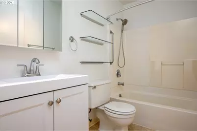 4535 NE 82nd Ave, Portland, OR 97220 - Photo 7