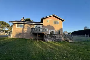 1182 Jackson Ave, Bandon, OR 97411 - Photo 11