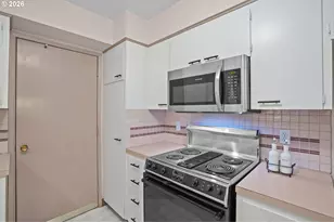 10531 SE Long St, Portland, OR 97266 - Photo 13