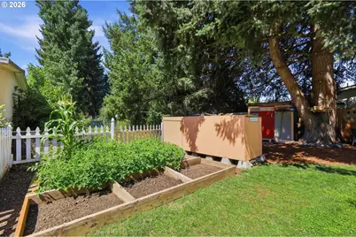 33838 E River Dr #125, Creswell, OR 97426 - Photo 29