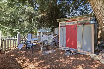 33838 E River Dr #125, Creswell, OR 97426 - Photo 31