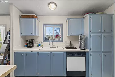 93720 Adams Ln, Coos Bay, OR 97420 - Photo 15