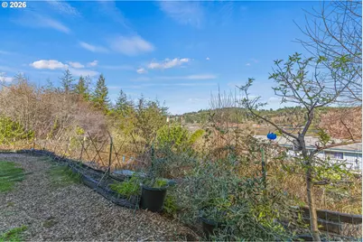 93720 Adams Ln, Coos Bay, OR 97420 - Photo 43