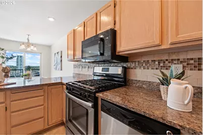 3812 S Kelly Ave #7, Portland, OR 97239 - Photo 13