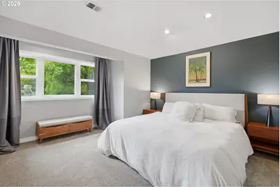 1805 NE Halsey St, Portland, OR 97232 - Photo 17