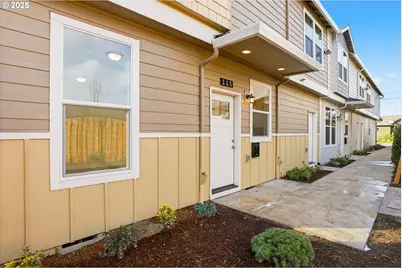 115 E Jersey St, Gladstone, OR 97027 - Photo 3