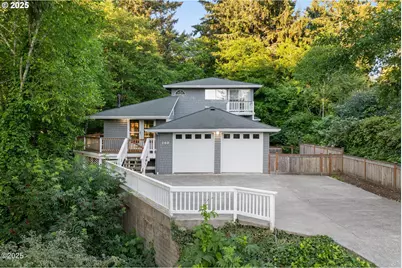 140 SE Bayview Ave, Depoe Bay, OR 97341 - Photo 1