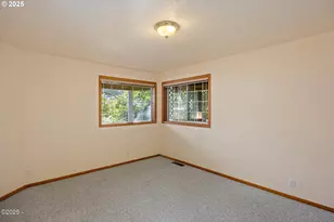 140 SE Bayview Ave, Depoe Bay, OR 97341 - Photo 33