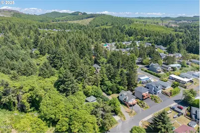 140 SE Bayview Ave, Depoe Bay, OR 97341 - Photo 41