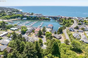 140 SE Bayview Ave, Depoe Bay, OR 97341 - Photo 43