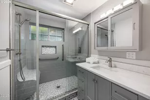 140 SE Bayview Ave, Depoe Bay, OR 97341 - Photo 29