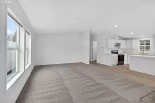 1400 Candlelight Dr, Eugene, OR 97402 - Photo 5