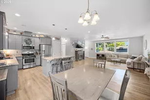 1194 SW Maple St, Dallas, OR 97338 - Photo 13