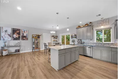 1194 SW Maple St, Dallas, OR 97338 - Photo 23