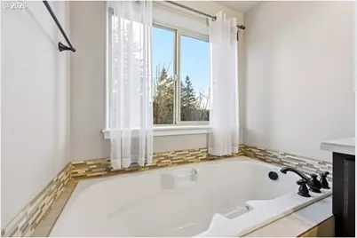 1560 NE Gardiner Dr, Estacada, OR 97023 - Photo 21