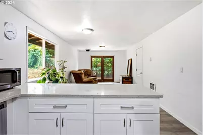 6262 SW Canby St, Portland, OR 97219 - Photo 9