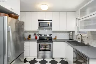 11507 SE Yamhill St, Portland, OR 97216 - Photo 5