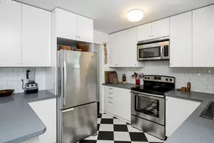 11507 SE Yamhill St, Portland, OR 97216 - Photo 21