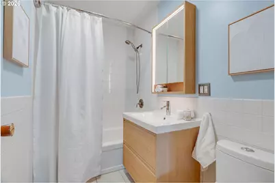 8329 SE Morrison St, Portland, OR 97216 - Photo 13