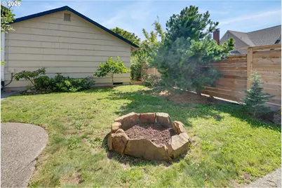 8329 SE Morrison St, Portland, OR 97216 - Photo 21