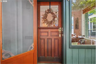 2042 SE Ankeny St, Portland, OR 97214 - Photo 3