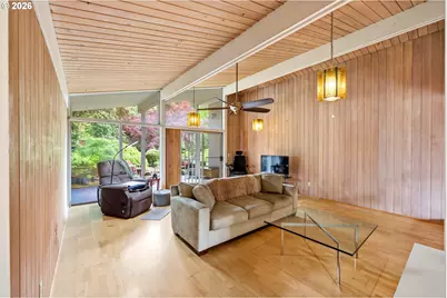 2555 SW Sunset Blvd, Portland, OR 97239 - Photo 5