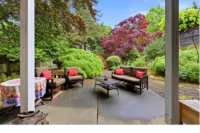 2555 SW Sunset Blvd, Portland, OR 97239 - Photo 17