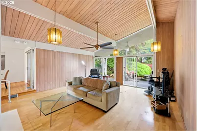 2555 SW Sunset Blvd, Portland, OR 97239 - Photo 7