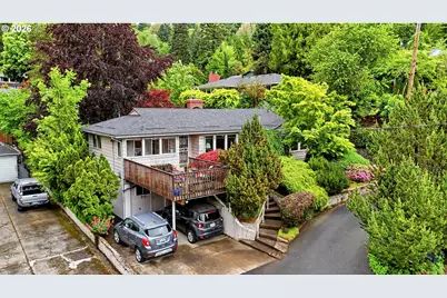 2555 SW Sunset Blvd, Portland, OR 97239 - Photo 1