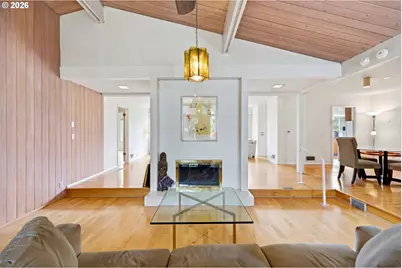 2555 SW Sunset Blvd, Portland, OR 97239 - Photo 3