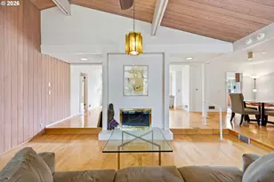 2555 SW Sunset Blvd, Portland, OR 97239 - Photo 3