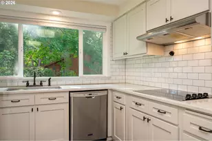 2725 SE Hollyhock Ct, Hillsboro, OR 97123 - Photo 7