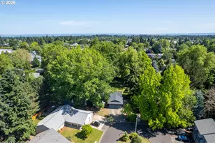 2725 SE Hollyhock Ct, Hillsboro, OR 97123 - Photo 3