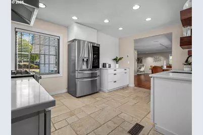 1195 NW Garibaldi St, Hillsboro, OR 97124 - Photo 9