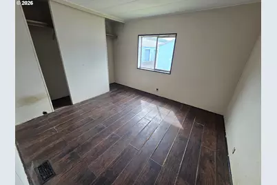 317 Applegate Ave, Drain, OR 97435 - Photo 15