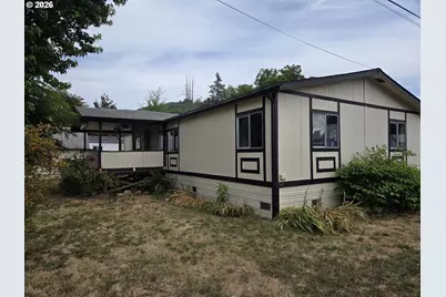 317 Applegate Ave, Drain, OR 97435 - Photo 5