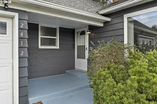 2412 E 6th St, Vancouver, WA 98661 - Photo 3